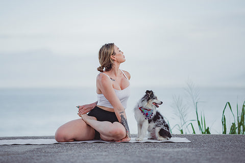 dog yoga yune yoga