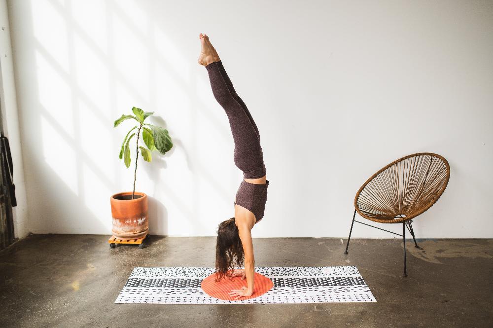 Yoga Mat | 6mm Lightweight | Black White Orange | Non-Slip | Eco Friendly | Yune Yoga | Bowie - Yune Yoga